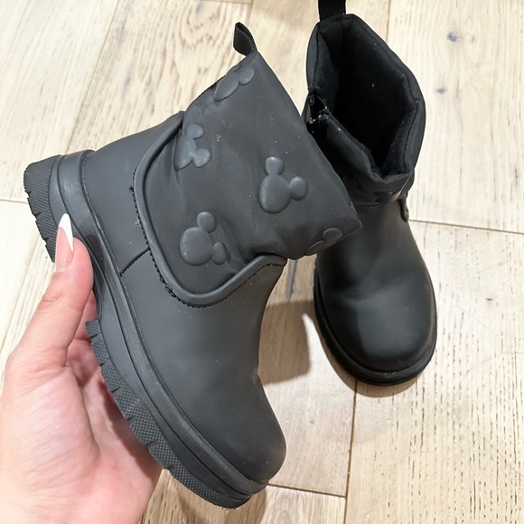 Zara Other - Leather Waterproof Boots